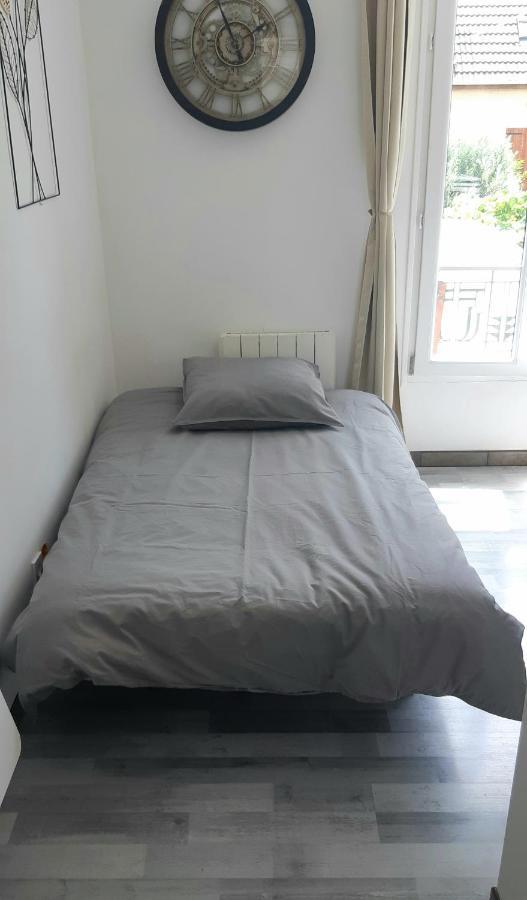 Warm Studio En Duplex Proche Paris Et Disney Apartamento Neuilly-Plaisance Exterior foto